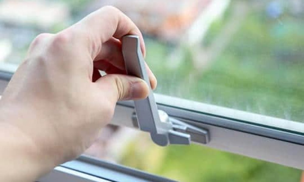 awning-window Lexington KY - Dynamic Restoration LLC